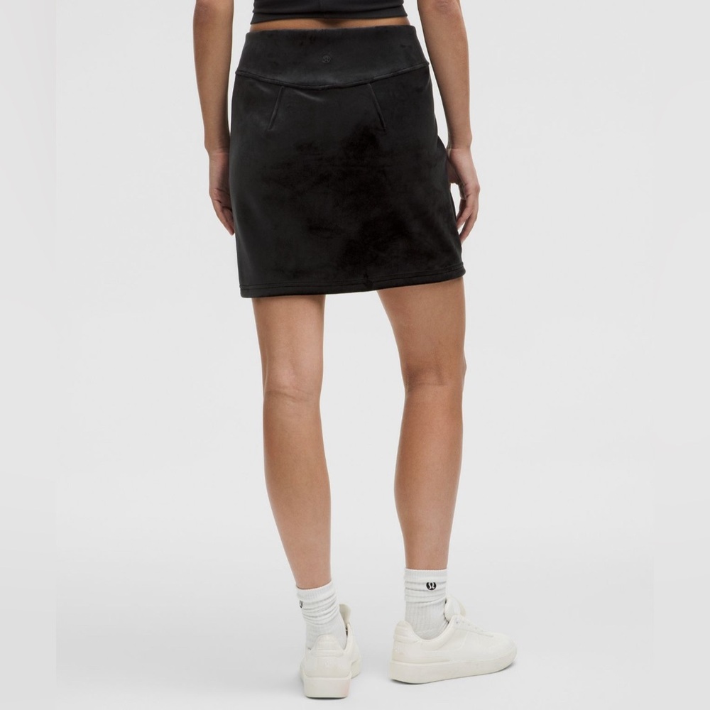 Lululemon Scuba HR Mini Skirt Black Velvet M - Picture 7 of 9
